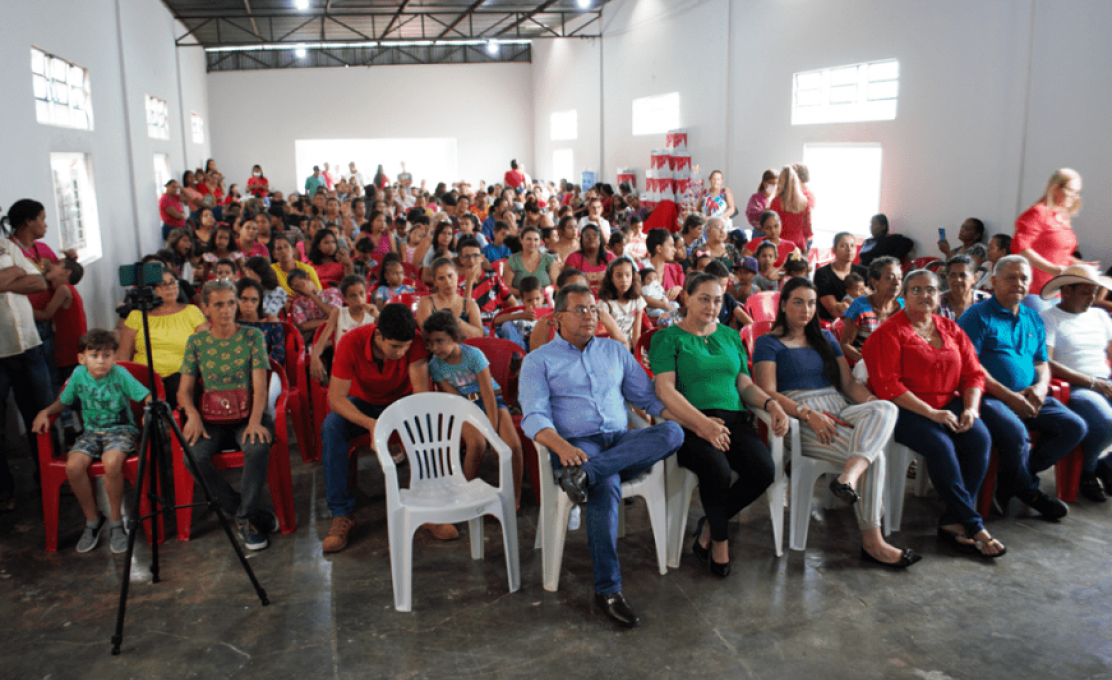 Assistência Social de Cassilândia realiza entrega de 250 cestas natalinas
